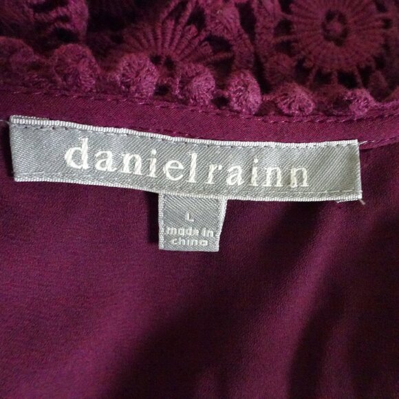 Daniel Rainn Size L Crochet lined Dressy Top Eggplant Wine Burgundy Dressy - Picture 8 of 11